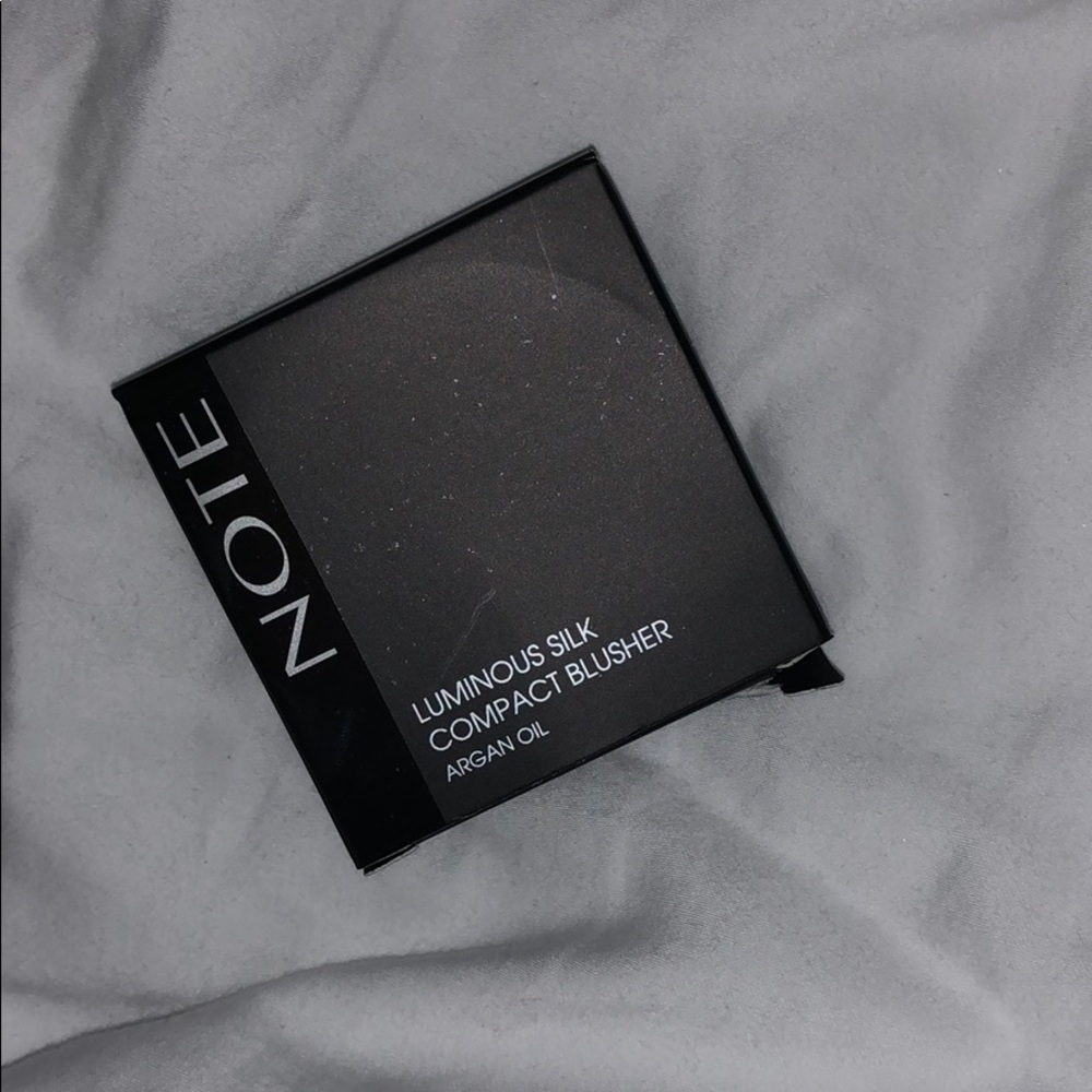 Note brand compact Blush